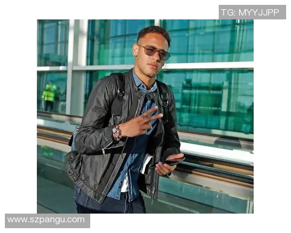 日本足球明星时尚穿搭解析展现个性与运动魅力 日本足球明星时尚穿搭解析展现个性与运动魅力