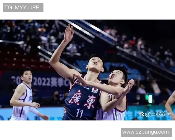 广州篮球队意识争议引发热议球迷对战术与团队合作的不同看法