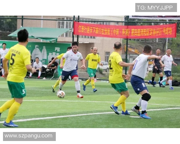 足球明星与摇滚乐的激情碰撞打造全新音乐盛宴 足球明星与摇滚乐的激情碰撞打造全新音乐盛宴